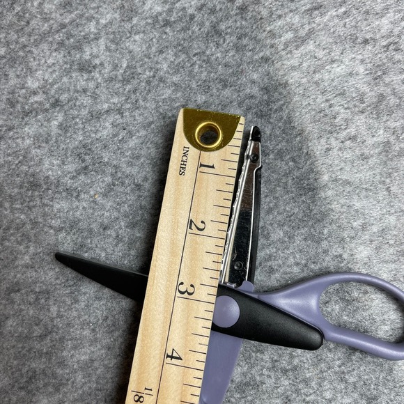 18 Piece Decorative Edge Craft Scissors Set 18 Colors Designs 6 Inch Length - Picture 5 of 7